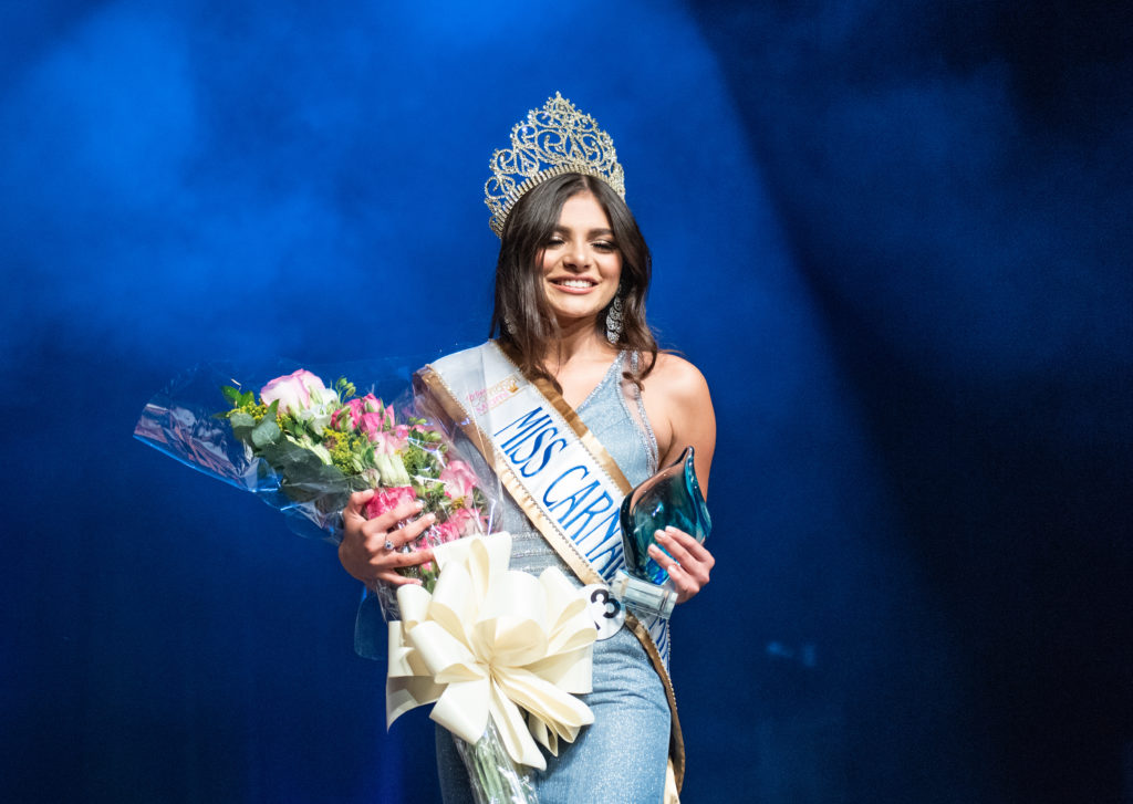 El Club Kiwanis de la Pequeña Habana elige a Valeria Uzcategui como Miss Carnaval Miami 2020