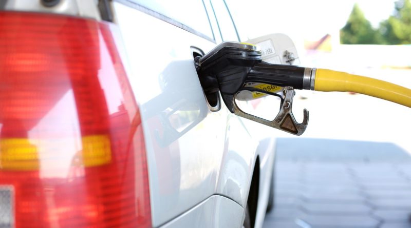 Florida gas prices decline and the trend will continue this week